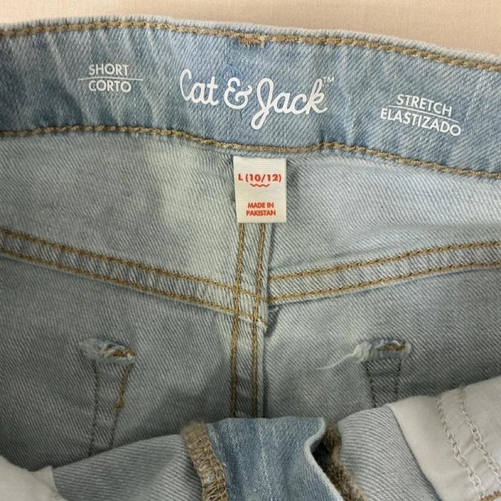 Light‎ wash denim shorts by Cat & Jack